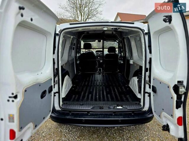 Білий Рено Кєнгу, об'ємом двигуна 1.5 л та пробігом 185 тис. км за 13600 $, фото 19 на Automoto.ua