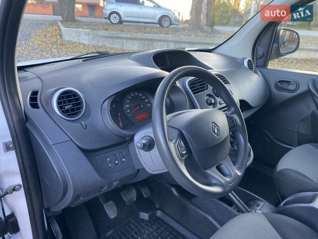 Белый Рено Кенгу, объемом двигателя 1.5 л и пробегом 187 тыс. км за 10499 $, фото 14 на Automoto.ua