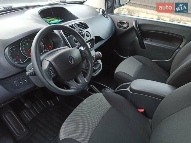 Белый Рено Кенгу, объемом двигателя 1.5 л и пробегом 158 тыс. км за 12590 $, фото 20 на Automoto.ua