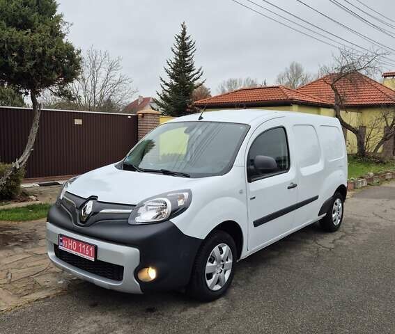 Белый Рено Кенгу, объемом двигателя 0 л и пробегом 32 тыс. км за 13990 $, фото 4 на Automoto.ua