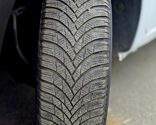 Білий Рено Кєнгу, об'ємом двигуна 1.5 л та пробігом 185 тис. км за 13600 $, фото 45 на Automoto.ua