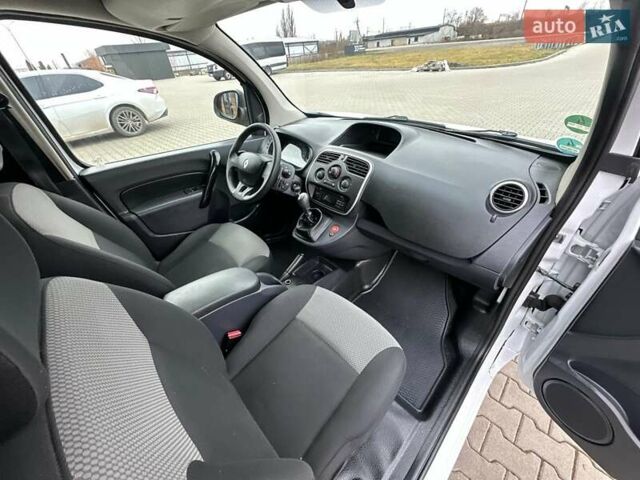 Білий Рено Кєнгу, об'ємом двигуна 1.5 л та пробігом 149 тис. км за 13390 $, фото 34 на Automoto.ua