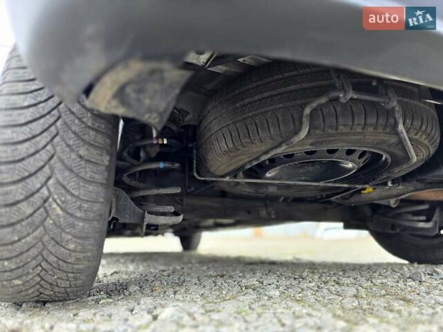 Білий Рено Кєнгу, об'ємом двигуна 1.5 л та пробігом 185 тис. км за 13600 $, фото 43 на Automoto.ua