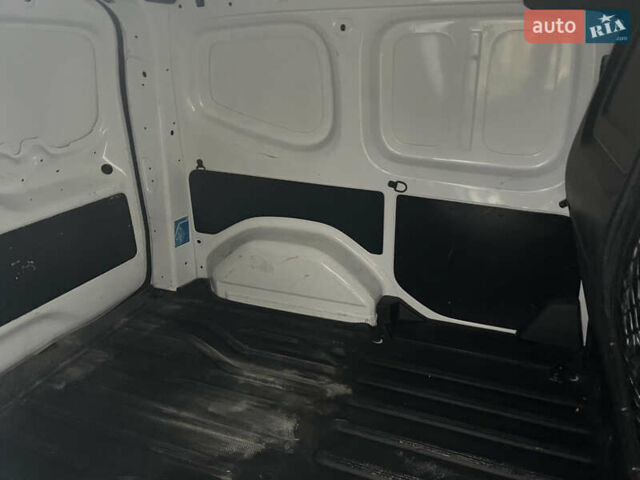 Рено Кєнгу 2022 у Калуше на Automoto.ua Білий Рено Кєнгу, об'ємом двигуна 1.5 л та пробігом 191 тис. км за 9850 $, фото 9 на Automoto.ua