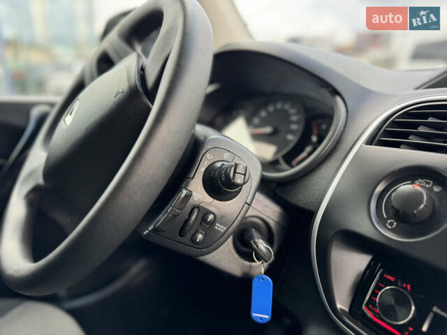 Білий Рено Кєнгу, об'ємом двигуна 1.46 л та пробігом 175 тис. км за 12600 $, фото 71 на Automoto.ua