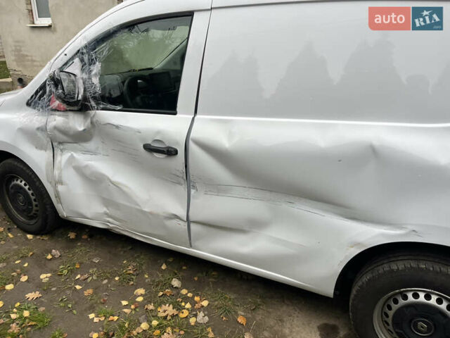 Рено Кєнгу 2022 у Калуше на Automoto.ua Білий Рено Кєнгу, об'ємом двигуна 1.5 л та пробігом 191 тис. км за 9850 $, фото 7 на Automoto.ua