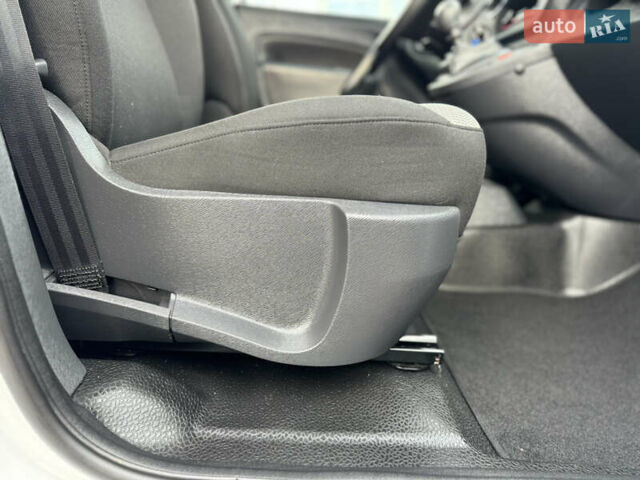 Білий Рено Кєнгу, об'ємом двигуна 1.46 л та пробігом 175 тис. км за 12600 $, фото 61 на Automoto.ua