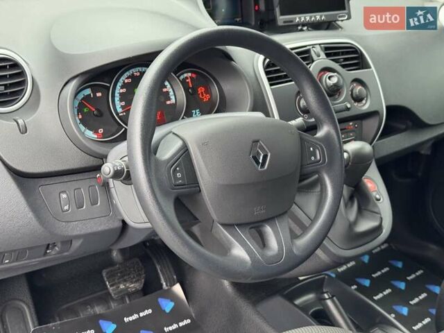 Белый Рено Кенгу, объемом двигателя 0 л и пробегом 4 тыс. км за 13700 $, фото 15 на Automoto.ua