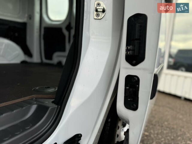 Білий Рено Кєнгу, об'ємом двигуна 1.46 л та пробігом 175 тис. км за 12600 $, фото 37 на Automoto.ua