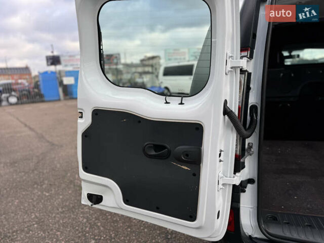 Білий Рено Кєнгу, об'ємом двигуна 1.46 л та пробігом 175 тис. км за 12600 $, фото 59 на Automoto.ua