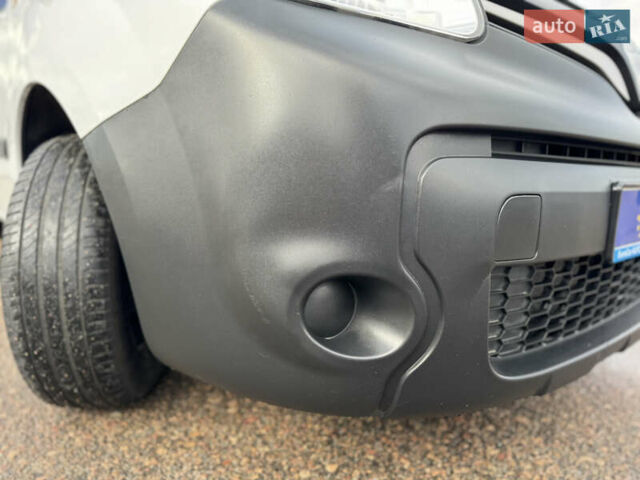 Білий Рено Кєнгу, об'ємом двигуна 1.46 л та пробігом 175 тис. км за 12600 $, фото 18 на Automoto.ua