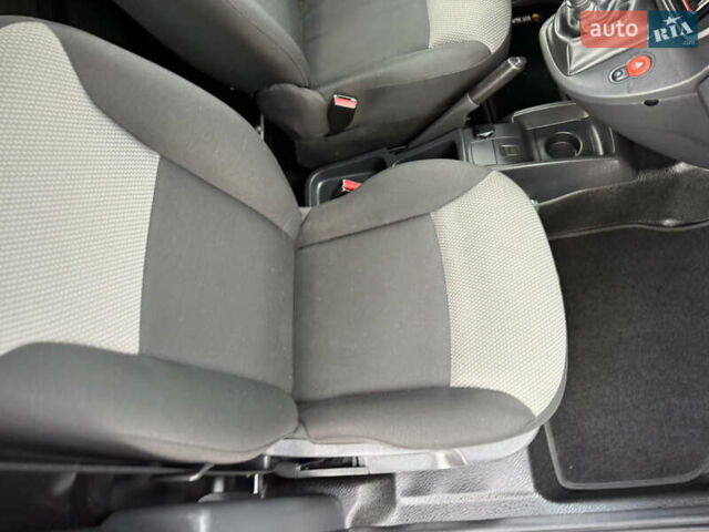 Білий Рено Кєнгу, об'ємом двигуна 1.46 л та пробігом 175 тис. км за 12600 $, фото 62 на Automoto.ua