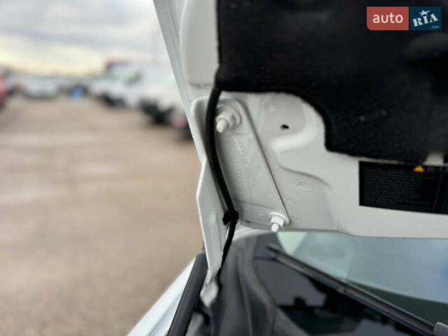 Білий Рено Кєнгу, об'ємом двигуна 1.46 л та пробігом 175 тис. км за 12600 $, фото 99 на Automoto.ua