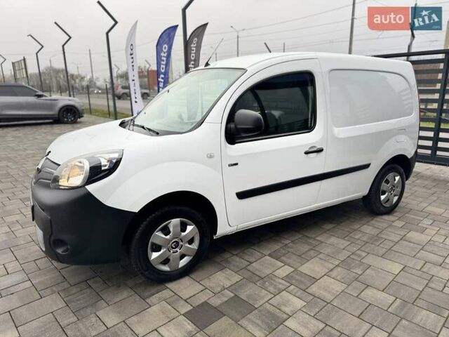 Белый Рено Кенгу, объемом двигателя 0 л и пробегом 4 тыс. км за 13700 $, фото 8 на Automoto.ua