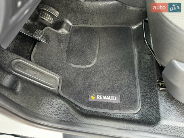 Білий Рено Кєнгу, об'ємом двигуна 1.46 л та пробігом 175 тис. км за 12600 $, фото 80 на Automoto.ua