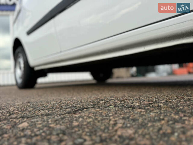 Білий Рено Кєнгу, об'ємом двигуна 1.46 л та пробігом 175 тис. км за 12600 $, фото 22 на Automoto.ua