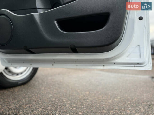 Білий Рено Кєнгу, об'ємом двигуна 1.46 л та пробігом 175 тис. км за 12600 $, фото 74 на Automoto.ua