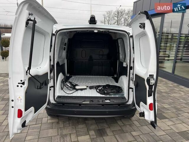 Белый Рено Кенгу, объемом двигателя 0 л и пробегом 4 тыс. км за 13700 $, фото 25 на Automoto.ua