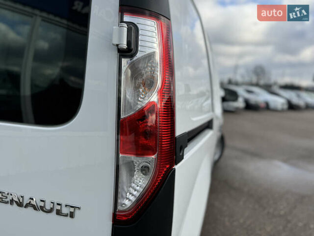 Білий Рено Кєнгу, об'ємом двигуна 1.46 л та пробігом 175 тис. км за 12600 $, фото 24 на Automoto.ua