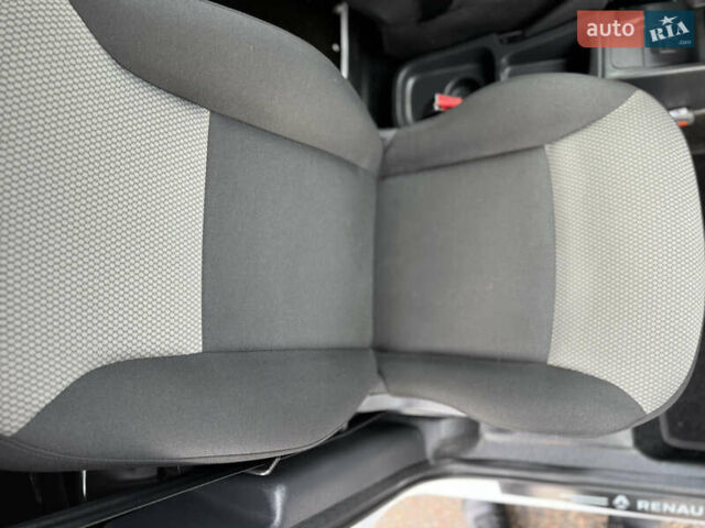 Білий Рено Кєнгу, об'ємом двигуна 1.46 л та пробігом 175 тис. км за 12600 $, фото 63 на Automoto.ua