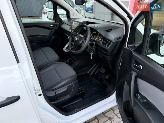 Белый Рено Кенгу, объемом двигателя 0 л и пробегом 2 тыс. км за 15300 $, фото 14 на Automoto.ua