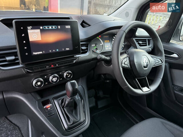 Белый Рено Кенгу, объемом двигателя 0 л и пробегом 2 тыс. км за 15300 $, фото 17 на Automoto.ua