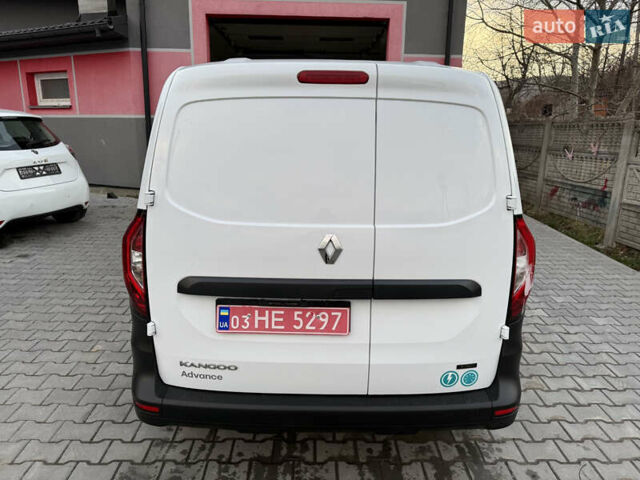 Белый Рено Кенгу, объемом двигателя 0 л и пробегом 2 тыс. км за 15300 $, фото 9 на Automoto.ua