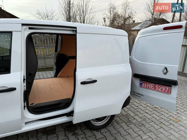 Белый Рено Кенгу, объемом двигателя 0 л и пробегом 2 тыс. км за 15300 $, фото 12 на Automoto.ua