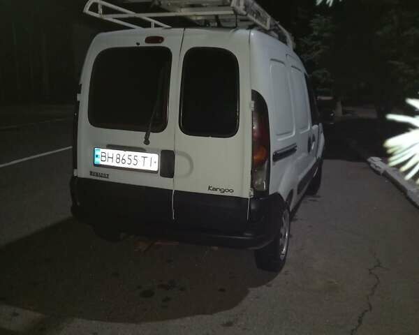 Белый Рено Кенгу, объемом двигателя 1.9 л и пробегом 235 тыс. км за 2450 $, фото 1 на Automoto.ua
