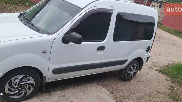 Белый Рено Кенгу, объемом двигателя 1.46 л и пробегом 164 тыс. км за 4000 $, фото 2 на Automoto.ua