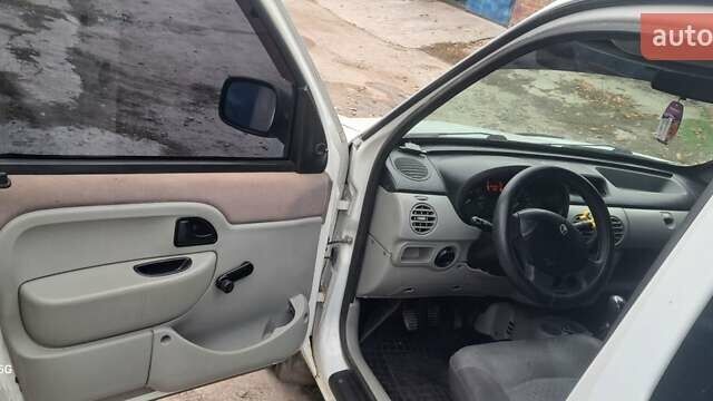 Белый Рено Кенгу, объемом двигателя 1.46 л и пробегом 164 тыс. км за 4000 $, фото 3 на Automoto.ua
