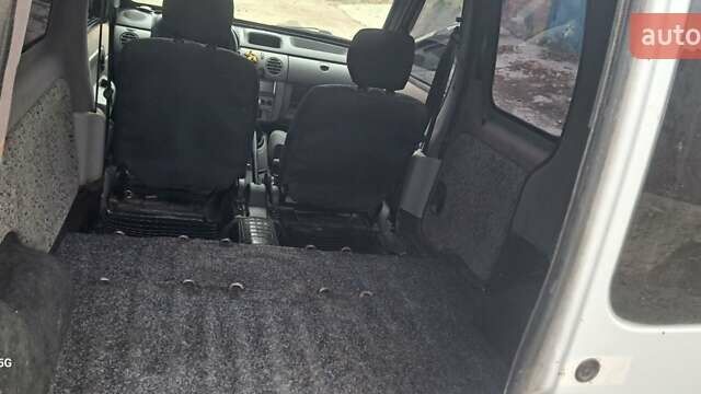 Белый Рено Кенгу, объемом двигателя 1.46 л и пробегом 164 тыс. км за 4000 $, фото 6 на Automoto.ua
