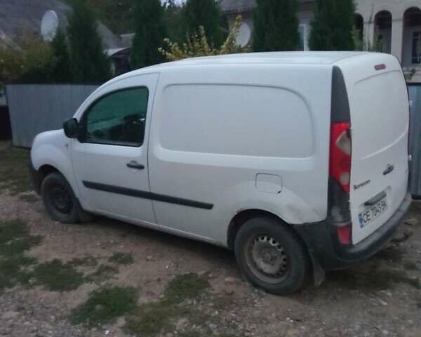 Белый Рено Кенгу, объемом двигателя 1.46 л и пробегом 300 тыс. км за 4500 $, фото 2 на Automoto.ua