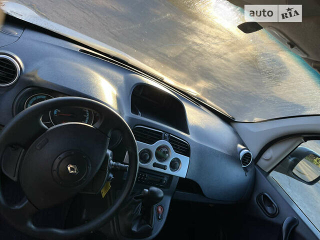 Белый Рено Кенгу, объемом двигателя 0 л и пробегом 85 тыс. км за 4500 $, фото 5 на Automoto.ua