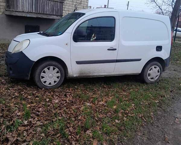 Белый Рено Кенгу, объемом двигателя 1.46 л и пробегом 280 тыс. км за 4700 $, фото 1 на Automoto.ua