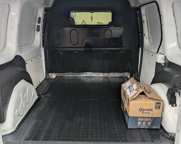 Білий Рено Кєнгу, об'ємом двигуна 1.5 л та пробігом 228 тис. км за 6000 $, фото 19 на Automoto.ua