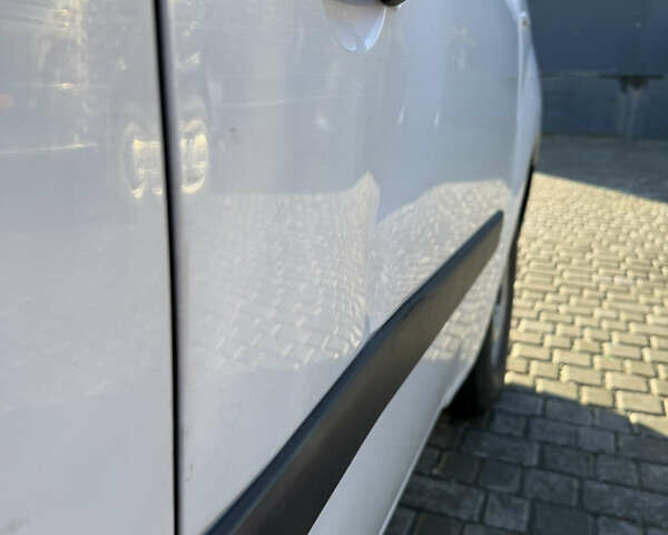 Рено Кєнгу 2016 у Мостисках на Automoto.ua Білий Рено Кєнгу, об'ємом двигуна 1.46 л та пробігом 330 тис. км за 6699 $, фото 14 на Automoto.ua