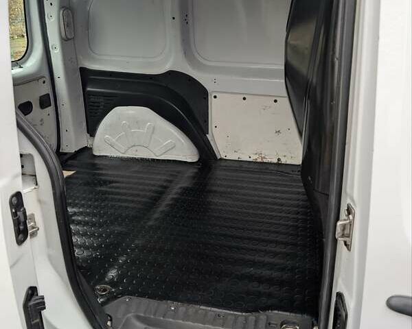 Білий Рено Кєнгу, об'ємом двигуна 1.5 л та пробігом 228 тис. км за 6000 $, фото 25 на Automoto.ua