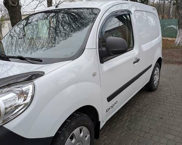 Білий Рено Кєнгу, об'ємом двигуна 1.5 л та пробігом 228 тис. км за 6000 $, фото 8 на Automoto.ua