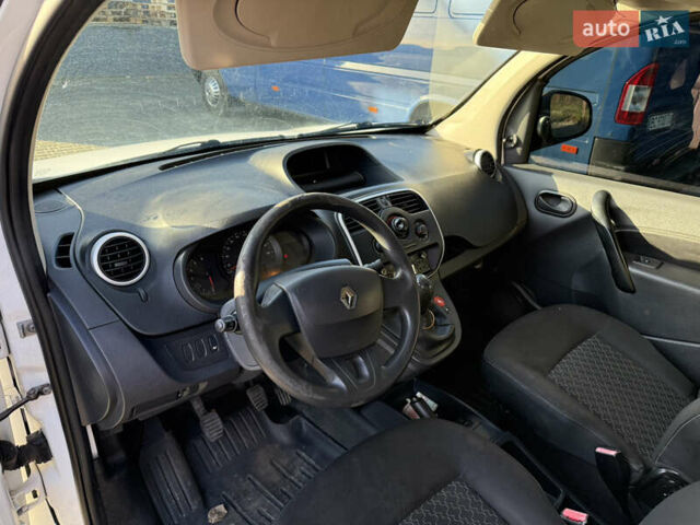 Рено Кєнгу 2016 у Мостисках на Automoto.ua Білий Рено Кєнгу, об'ємом двигуна 1.46 л та пробігом 330 тис. км за 6699 $, фото 9 на Automoto.ua