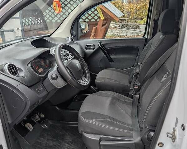 Білий Рено Кєнгу, об'ємом двигуна 1.5 л та пробігом 228 тис. км за 6000 $, фото 24 на Automoto.ua