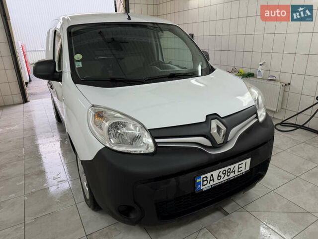 Белый Рено Кенгу, объемом двигателя 1.46 л и пробегом 88 тыс. км за 10500 $, фото 1 на Automoto.ua