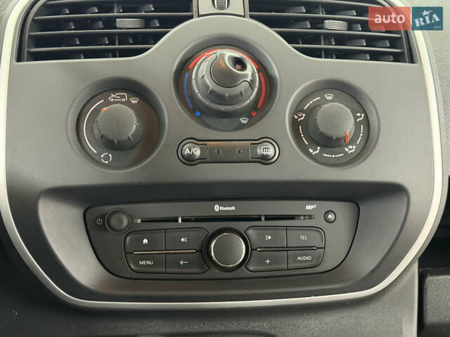 Белый Рено Кенгу, объемом двигателя 1.46 л и пробегом 88 тыс. км за 10500 $, фото 10 на Automoto.ua