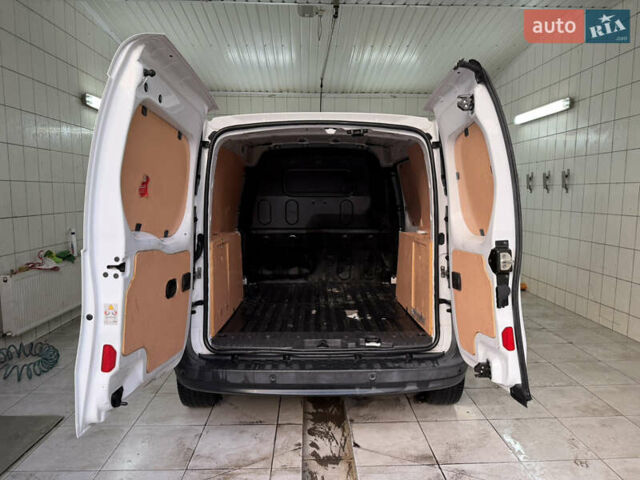 Белый Рено Кенгу, объемом двигателя 1.46 л и пробегом 88 тыс. км за 10500 $, фото 14 на Automoto.ua