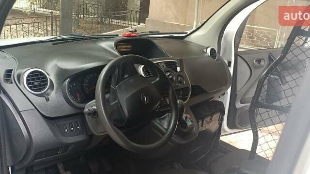 Белый Рено Кенгу, объемом двигателя 1.46 л и пробегом 211 тыс. км за 10900 $, фото 7 на Automoto.ua