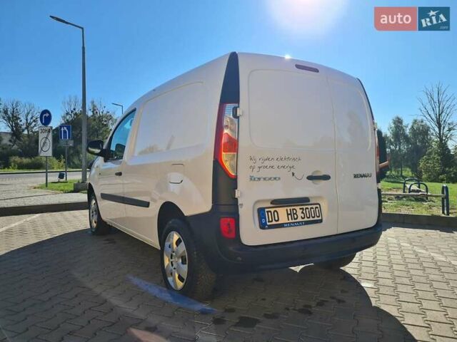Білий Рено Кєнгу, об'ємом двигуна 0 л та пробігом 91 тис. км за 8777 $, фото 8 на Automoto.ua