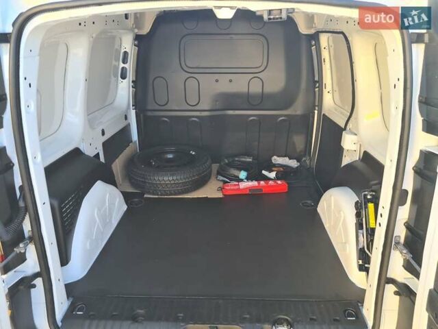 Белый Рено Кенгу, объемом двигателя 0 л и пробегом 91 тыс. км за 8600 $, фото 35 на Automoto.ua