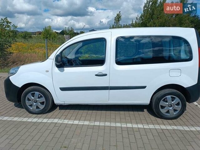 Белый Рено Кенгу, объемом двигателя 1.5 л и пробегом 38 тыс. км за 10800 $, фото 7 на Automoto.ua