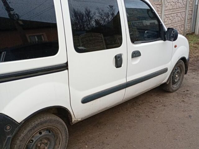 Білий Рено Кєнгу, об'ємом двигуна 1.9 л та пробігом 100 тис. км за 2015 $, фото 3 на Automoto.ua