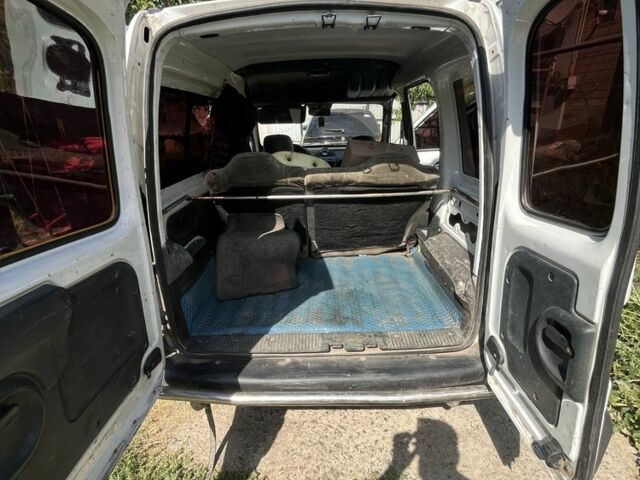 Рено Кєнгу 2000 у Фастове на Automoto.ua Білий Рено Кєнгу, об'ємом двигуна 1.1 л та пробігом 300 тис. км за 2000 $, фото 6 на Automoto.ua